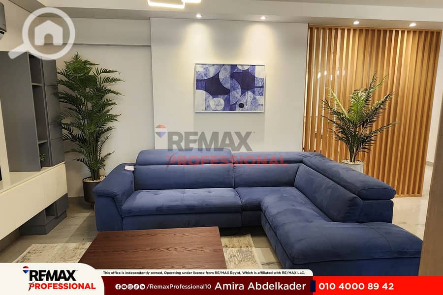 Open view of the plaza Ultra-luxury finishes apartment for sale 120 m at Skyline - Smouha – pohled 3