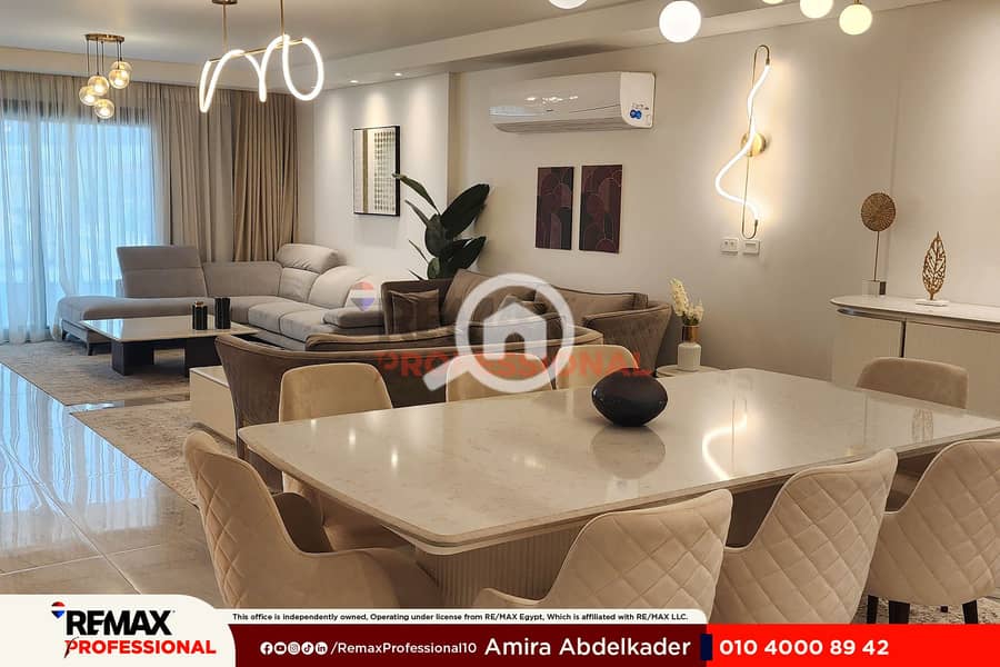 Open view of the plaza Ultra-luxury finishes apartment for sale 120 m at Skyline - Smouha – pohled 4