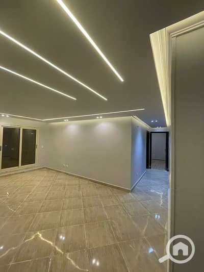3 Bedroom Apartment for Rent in New Cairo, Cairo - شقه للايجار في التجمع الاول الياسمين ٥ تصلح لجميع الاغراض ب٣٠ لف 3 Bedroom Apartment for Rent in New Cairo, Cairo - شقه للايجار في التجمع الاول الياسمين ٥ تصلح لجميع الاغراض ب٣٠ لف