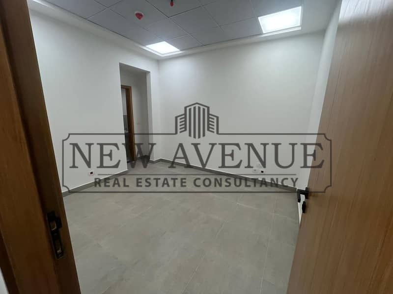Second floor Prime location Medical clinic 89 sqm for Sale at Three sixty New Cairo Direct on Mohamed Bn Zayed by lmd sabour - Ansicht 4