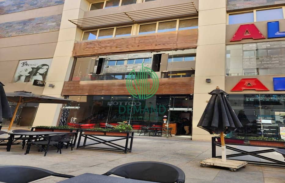Office 73 sqm fuly finished for rent in Exite 14 Mall in the heart of el sheikh zayed directly on el shabab st – další