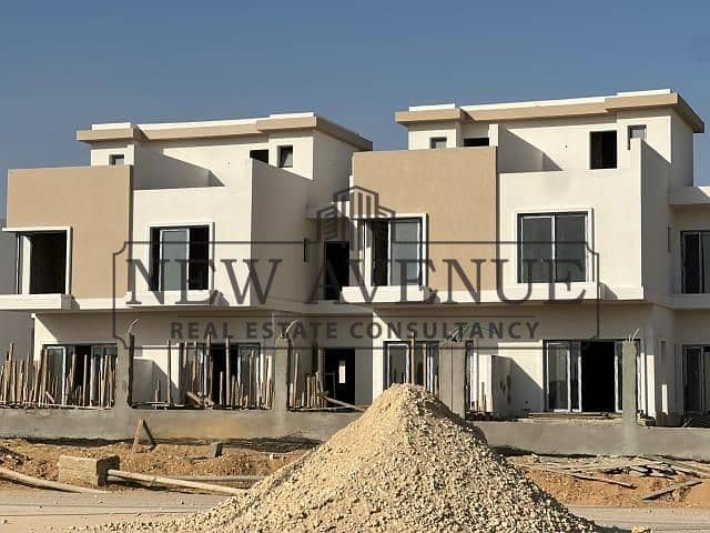 Below Market price Townhouse middle with perfect location Delivery 2026 for sale in Il Bosco City in Mostakbal City - Widok 3