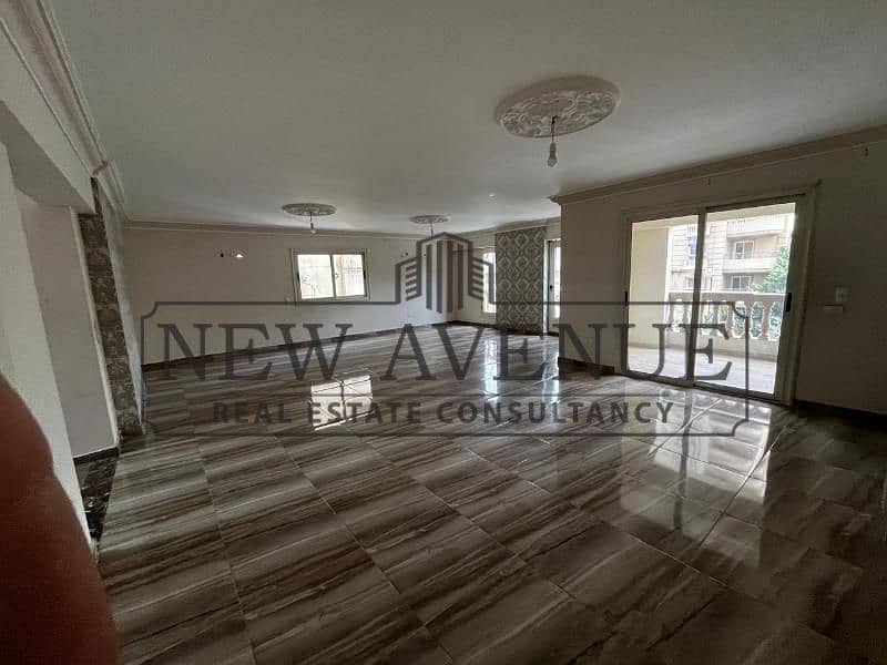Apartment Ready to move Fully finished very Prime Locatio In Almaza New Building – pohled 4