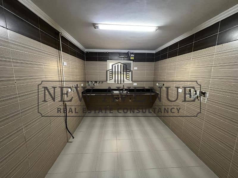 Apartment Ready to move Fully finished very Prime Locatio In Almaza New Building – pohled 6