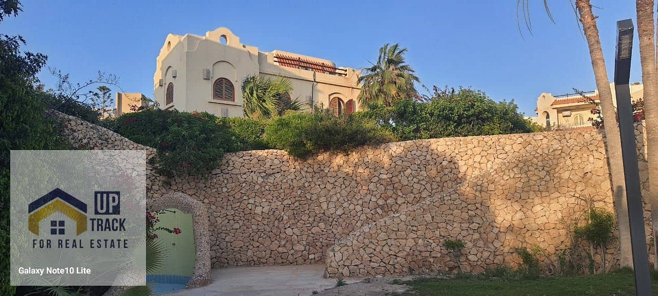 Standalone villa for sale in Costa del Sol, North Coast, ground floor with garden. - Widok 6