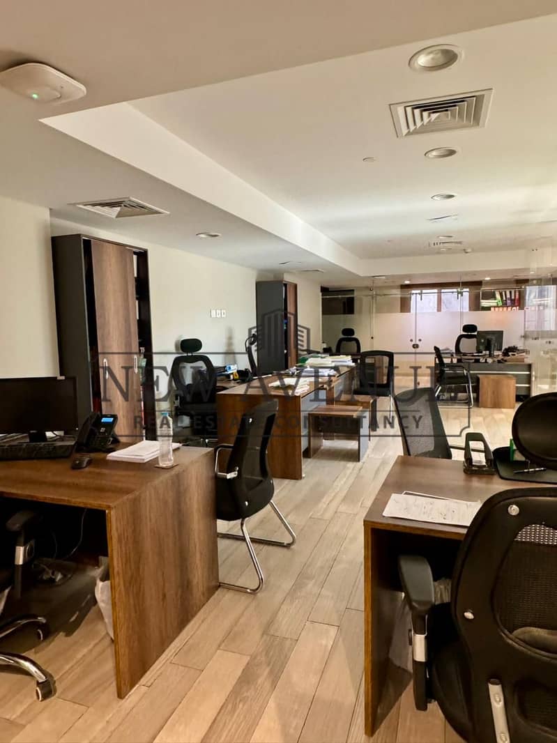 Admin Office 1300 sqm in bavaria town fully finished on ring road infront of morshedy group can be fully furnished - Więcej