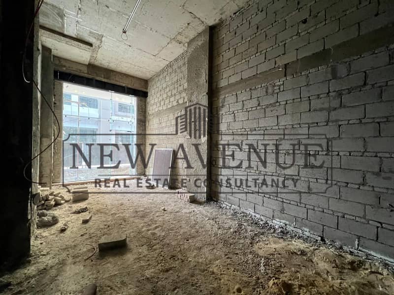 Reatil 98 sqm with underground Parking for sale at el jazzi project New Cairo - Mehr