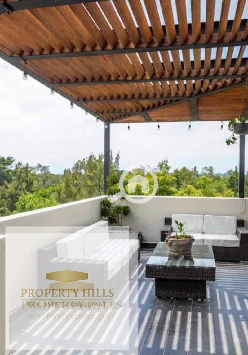 Last corner villa at the lowest price with installment plans in Azar, with parking, a compound of villas only, landscape view in the New Cairo area next to Mivida and the American University on 90th Street. - Ansicht 6