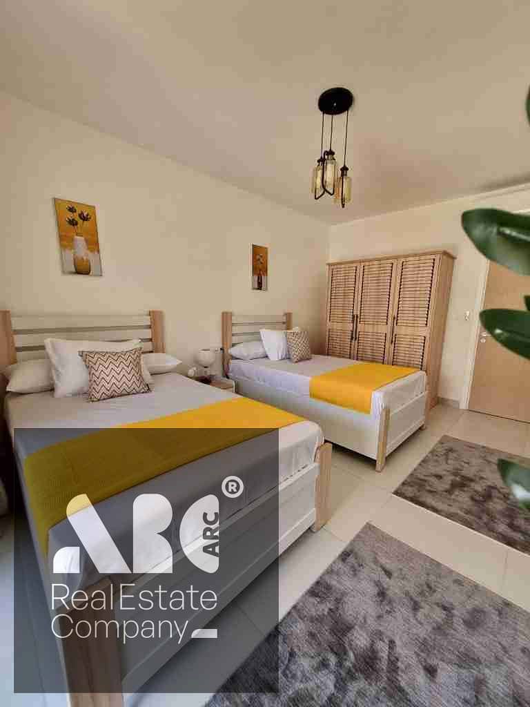 19 24577. jpg