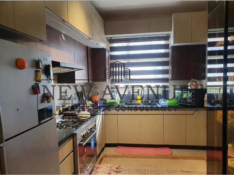 Town house corner for sale compound Al Burouj, Imkan misr, ready to move in, luxurious finishing with kitchen and AC's direct on landscape - Widok 5