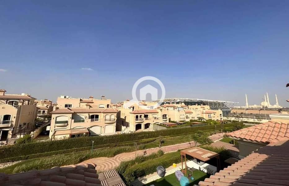 Twin House Villa for sale Ready To Move prime location at Compound La Vista El Patio 3 Near Al-Rehab -New Cairo - Widok 5