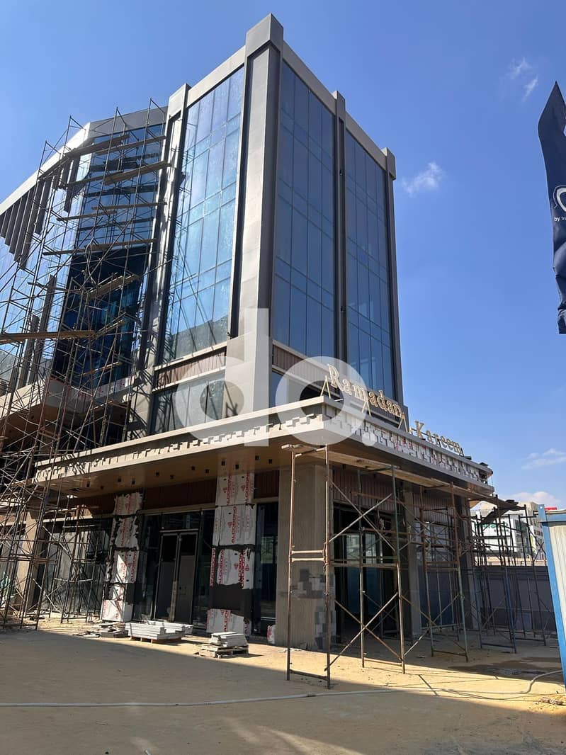 Store For Rent 100m BUA Prime Location on New Cairo Golden Square 5th Settlement - Ansicht 3