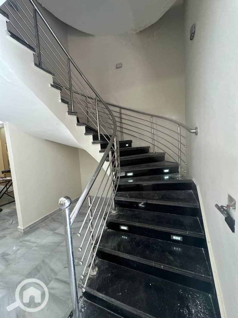 Villa with kitchen for rent inside Flowers Compound in New Cairo at a bargain price - Widok 3