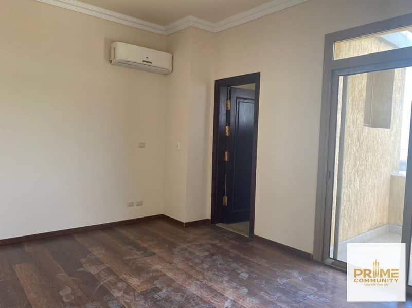 Townhouse for rent in Allegria Sodic West Compound, Fully equipped kitchen with washing machine, refrigerator, and stove. Air conditioning in all room - Mehr