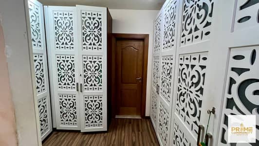 5 Bedroom Villa for Sale in 6th of October, Giza - 6a9e9434-c8a5-49cf-bb35-74c60cfd140a. jpg 5 Bedroom Villa for Sale in 6th of October, Giza - 6a9e9434-c8a5-49cf-bb35-74c60cfd140a. jpg