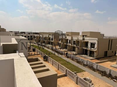 تاون هاوس 4 غرف نوم للبيع في مدينة الشروق، القاهرة - 7f228ba8-a93b-4b97-b35e-c8b600d33287 (1). jpg تاون هاوس 4 غرف نوم للبيع في مدينة الشروق، القاهرة - 7f228ba8-a93b-4b97-b35e-c8b600d33287 (1). jpg