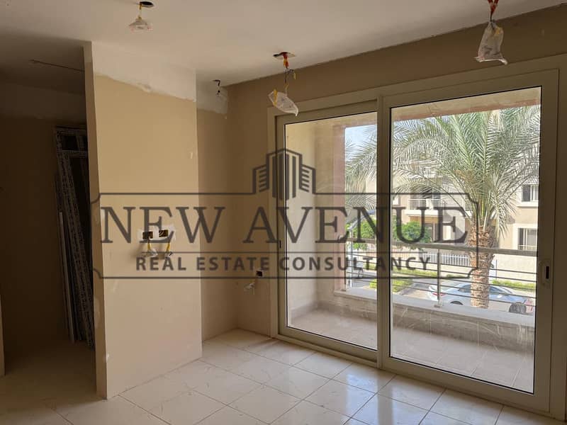 Twin House with basement Fully Finished Prime Location - Ansicht 6