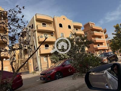 2 Bedroom Flat for Sale in Obour City, Cairo - Apartment for sale in Al Obour City, the ninth neighborhood for newlyweds, next to the public area, in front of Dar Misr. There is a private electricity meter for the apartment.