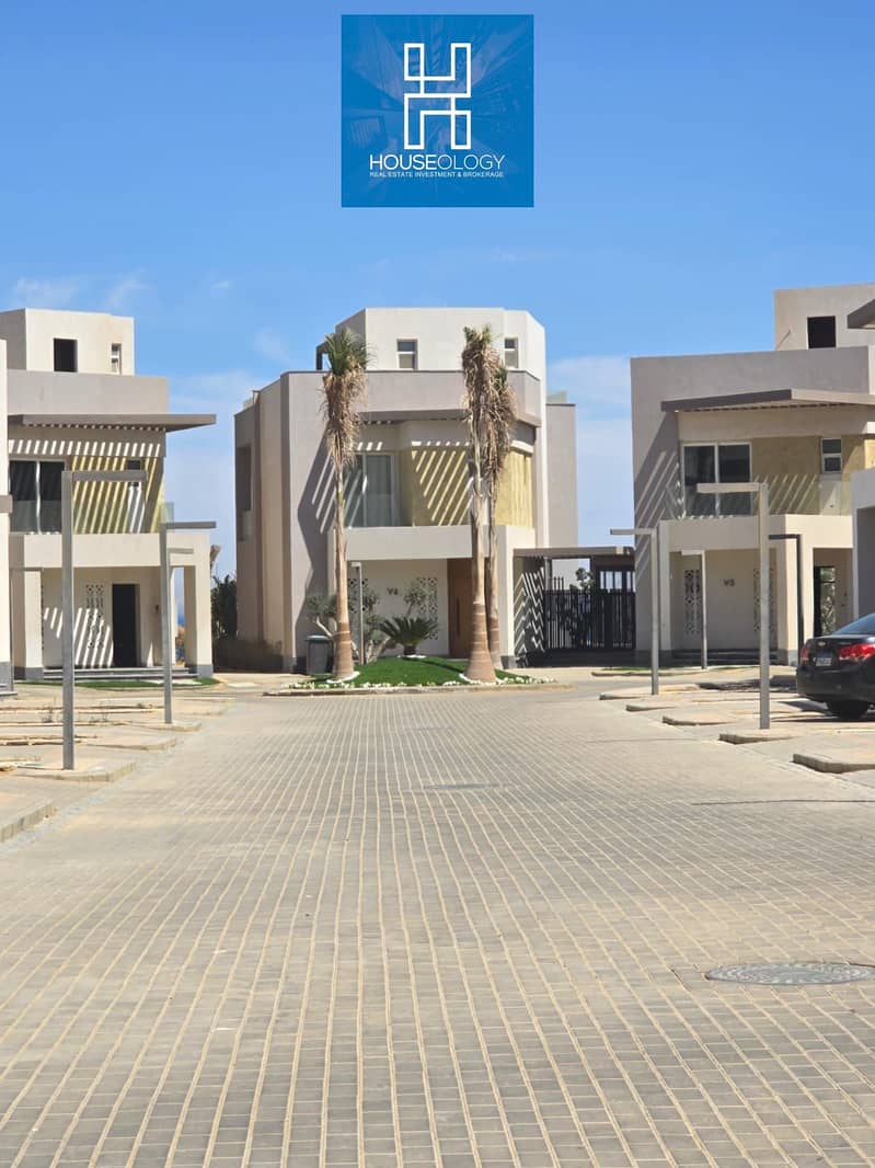 Immediate reception furnished with air conditioning Townhouse Sea View prime location for sale in Boho El Sokhna at the lowest price in the market Boho Elsokhna - Bild 4