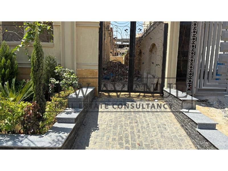 Huge garden duplex 3 Bedrooms include 1 master 4 Bathrooms Core & Shell Tamr hena prime location - Widok 2