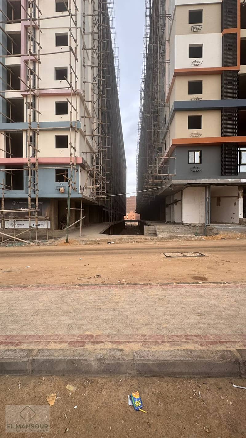 Shop for sale in Nasr City with a down payment of 500 thousand and installments over 5 years without interest. You can view your shop from now and it will serve the largest number of residents on the main street. - Widok 6