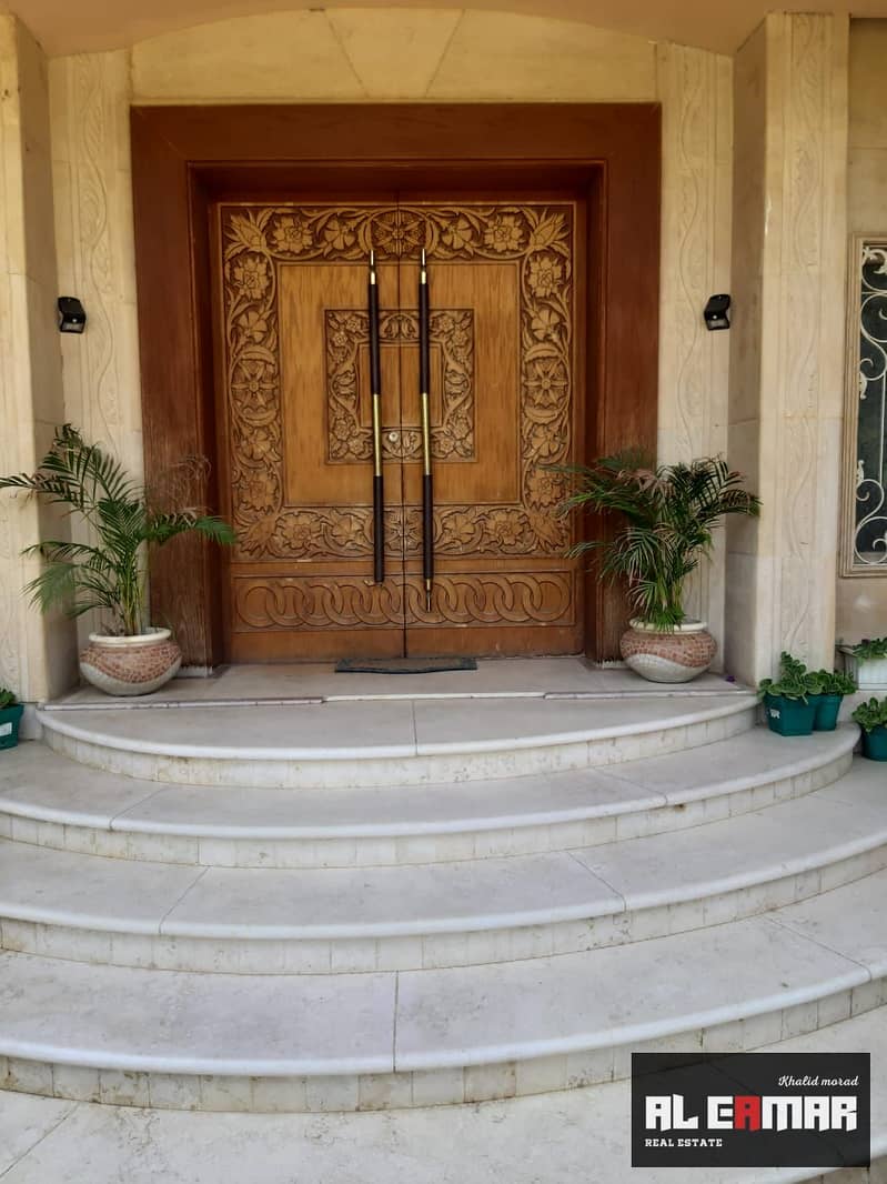 4 0177738d-7829-45e4-a0da-022c32ad9443. jpg