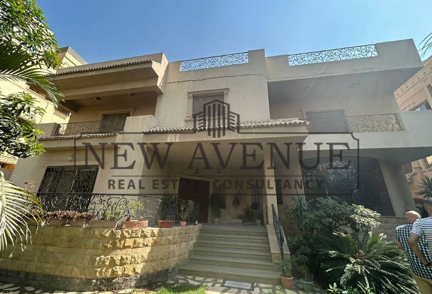 Standalone Villa for sale at Narges district 2 New Cairo Very prime location Bahary Greenery view Fully finished AC’s kitchen furniture Big Terrace - Widok 4