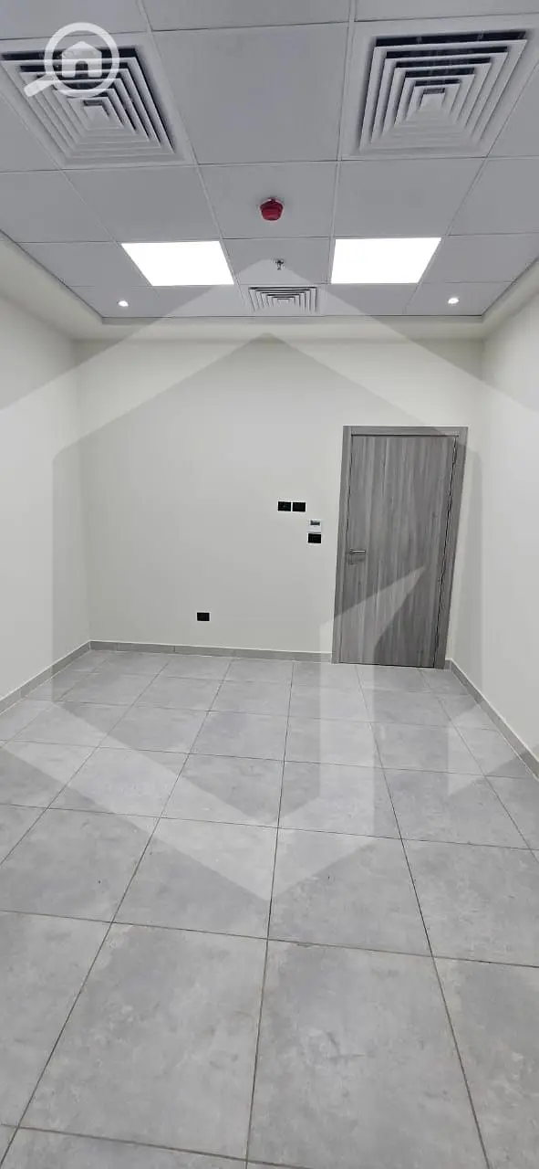 Clinic Fully Finished Ready To Move for sale with ACs in Hale Town, Palm Hills, 6th Of October City . . . . . . . . . . . . . . . . . . . – pohled 2