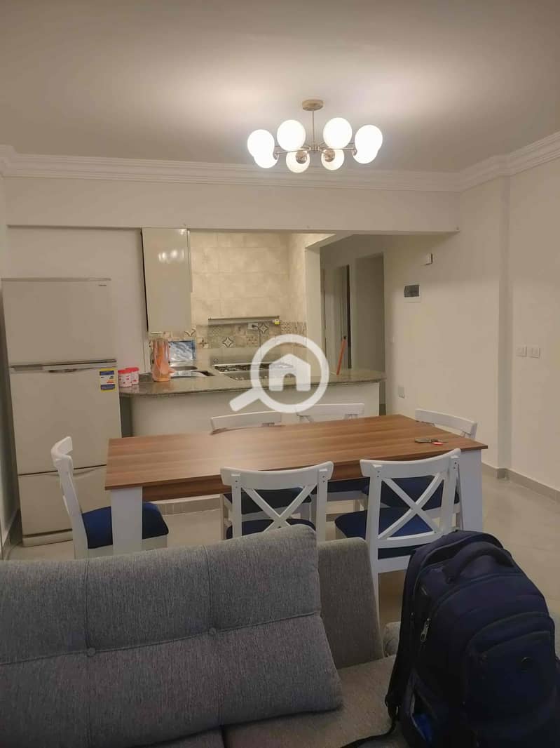 Two-bedroom chalet for rent in Marseilia Beach 4, directly on the pool and fully air-conditioned. - Ansicht 4