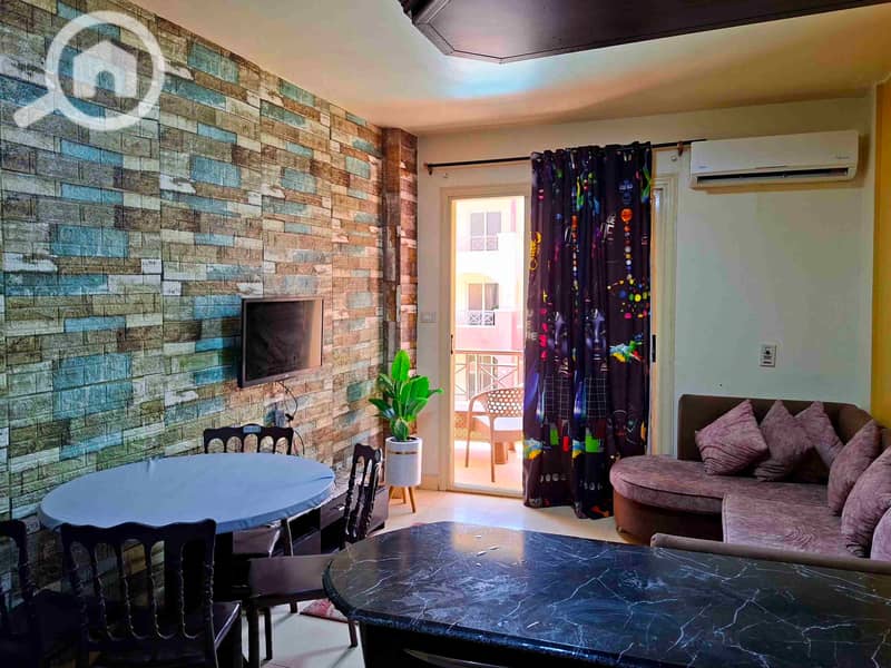 Large chalet with 3 rooms and 2 bathrooms for rent in the best location in La Sirena Mini Egypt - Vista 3