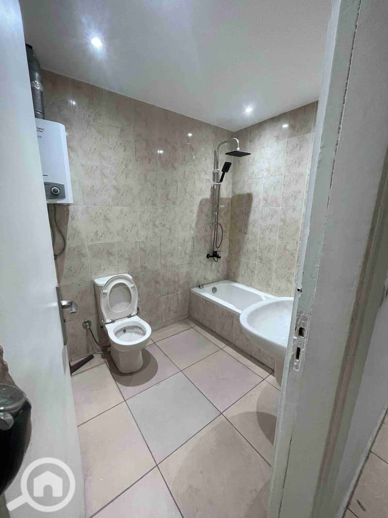 Office for rent: a whole floor with two apartments on a parallel street to Nasr Road, Nasr City, 600m, first use, licensed for administrative purposes. - Widok 6