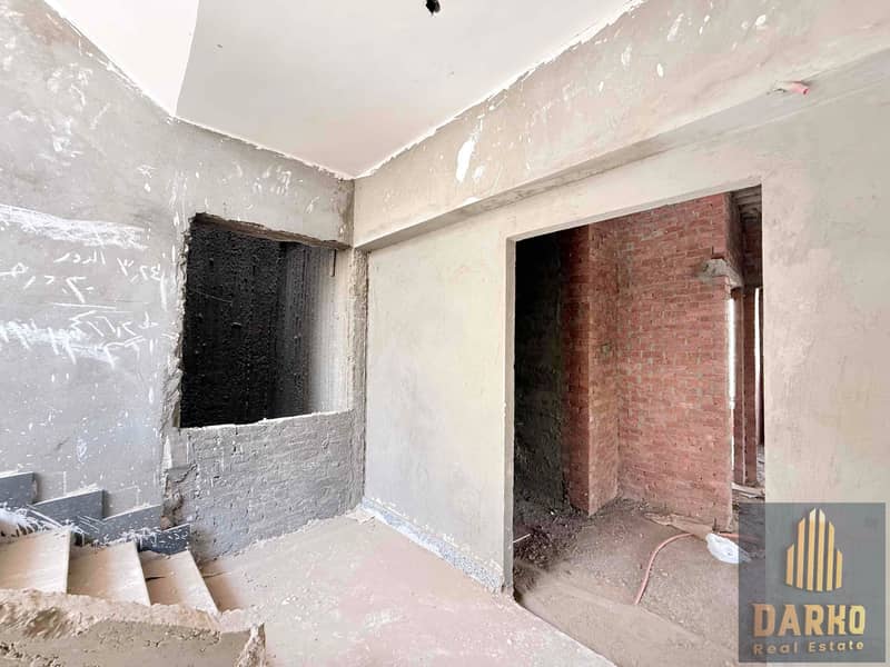 A great villa for sale, 620 square meters, in West Sumed, semi-finished, divided into floors, with a sea view and landscape view, at a commercial pric - Widok 6