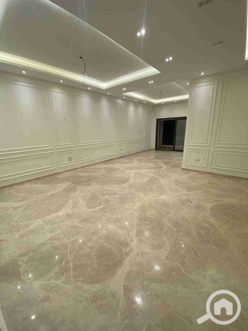 A fully furnished apartment for sale with air conditioning and kitchen next to City Center Almaza Mall and minutes from Cairo Airport. – další