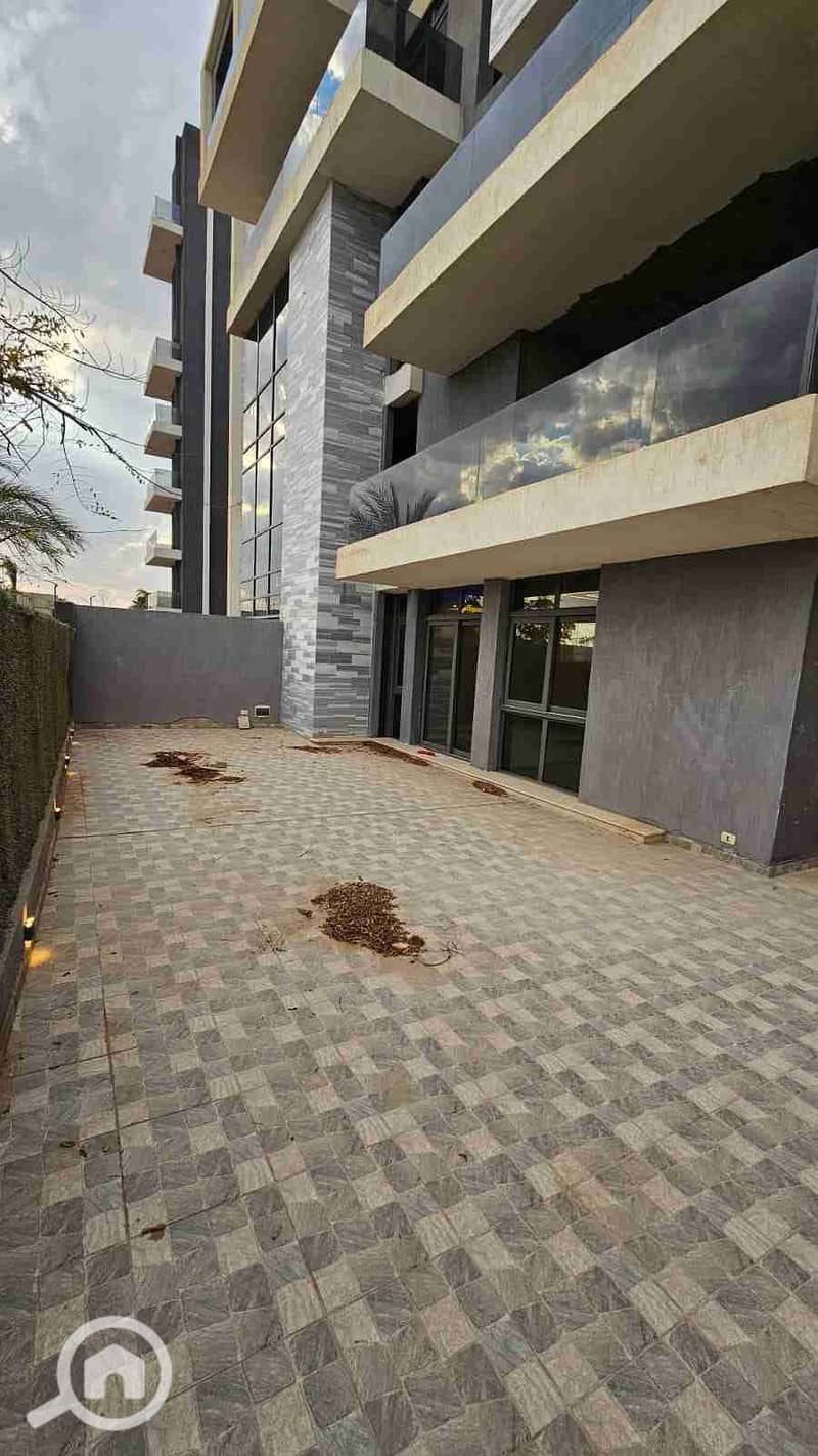 Apartment for rent in a compound near the Golden Square, Sun Capital, the tourist capital, next to the Egyptian Museum, Al-Fayoum Road, Al-Wahat Road, and Dreamland, ground floor with a garden, 120 m - Ansicht 2