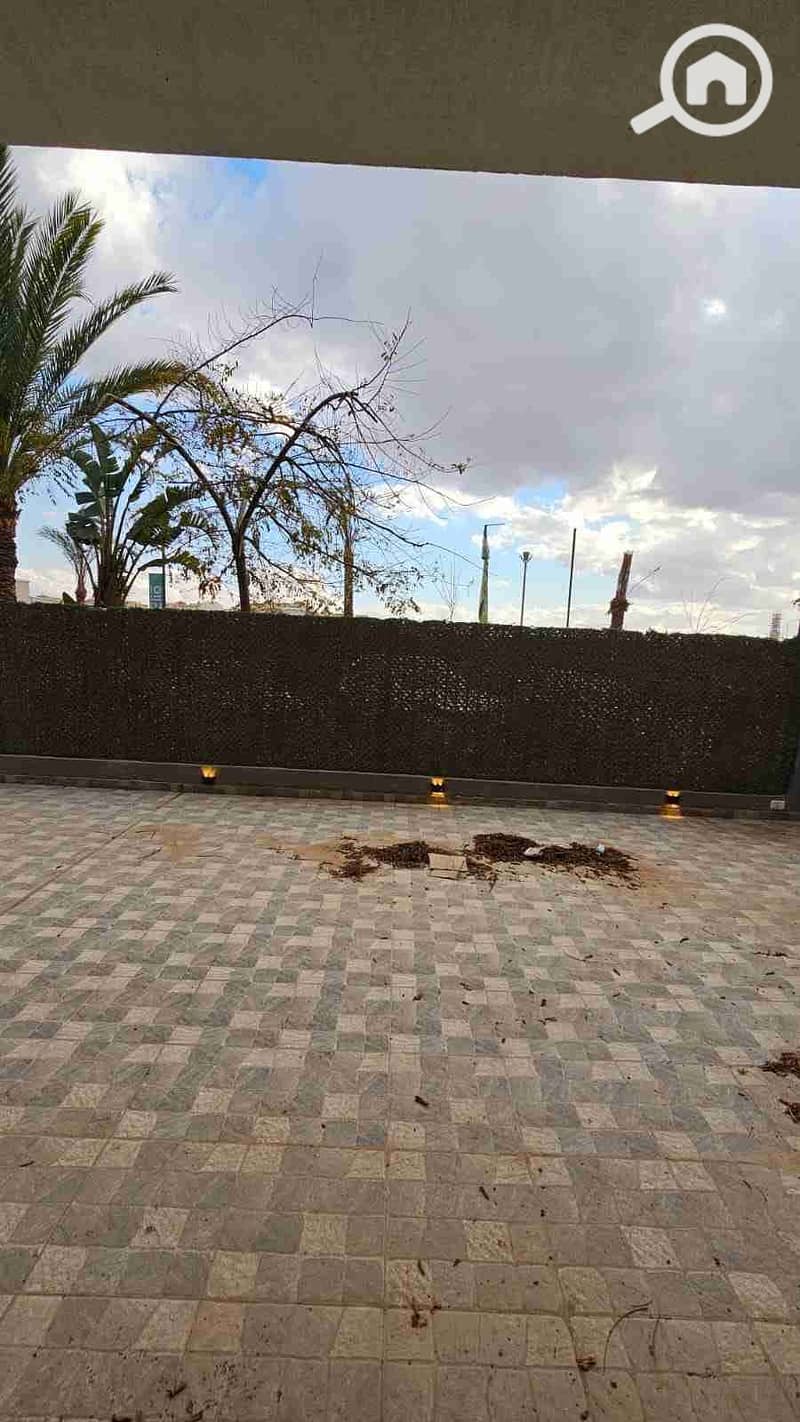 Apartment for rent in a compound near the Golden Square, Sun Capital, the tourist capital, next to the Egyptian Museum, Al-Fayoum Road, Al-Wahat Road, and Dreamland, ground floor with a garden, 120 m - Ansicht 5