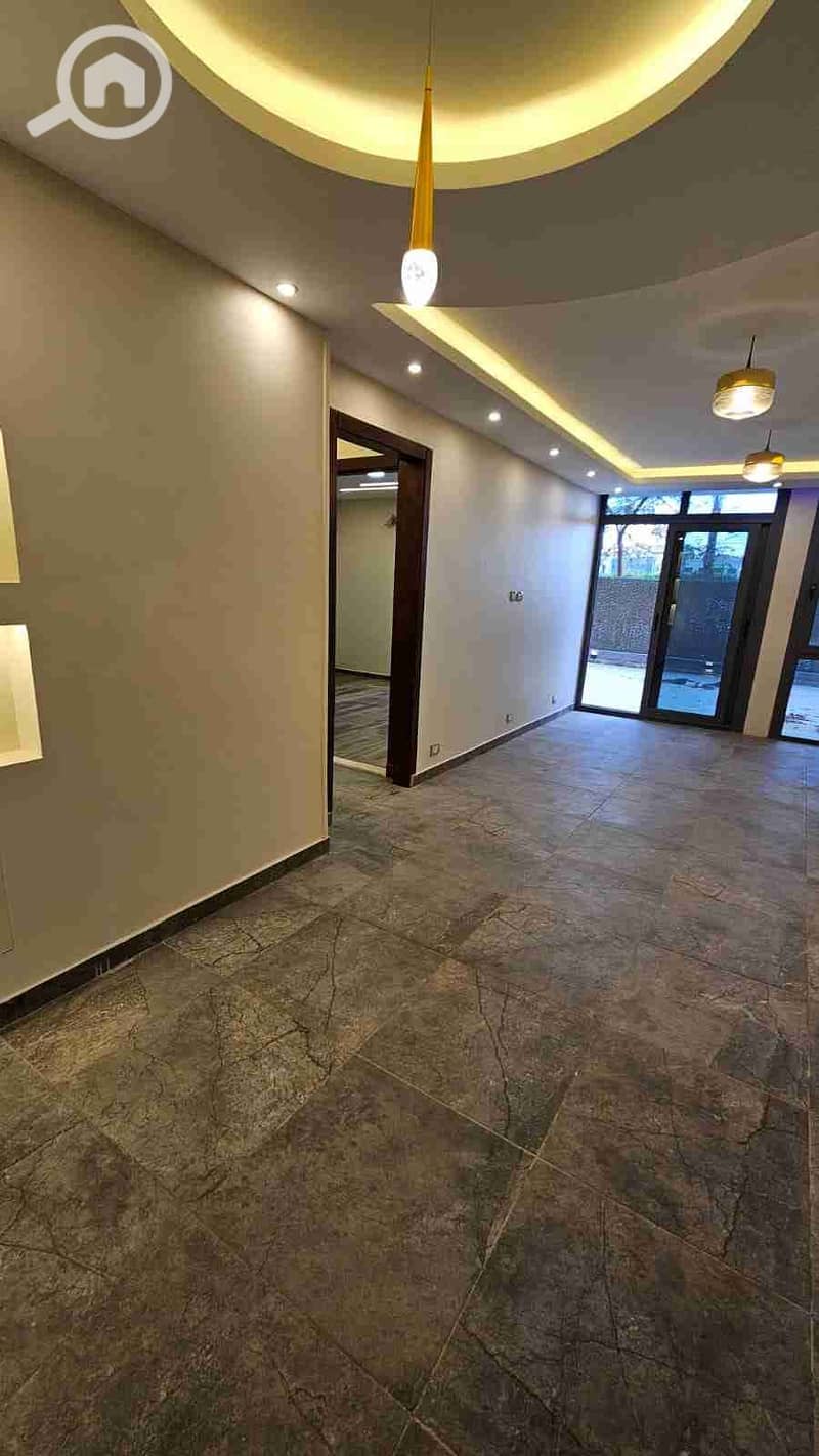 Apartment for rent in a compound near the Golden Square, Sun Capital, the tourist capital, next to the Egyptian Museum, Al-Fayoum Road, Al-Wahat Road, and Dreamland, ground floor with a garden, 120 m - Ansicht 6