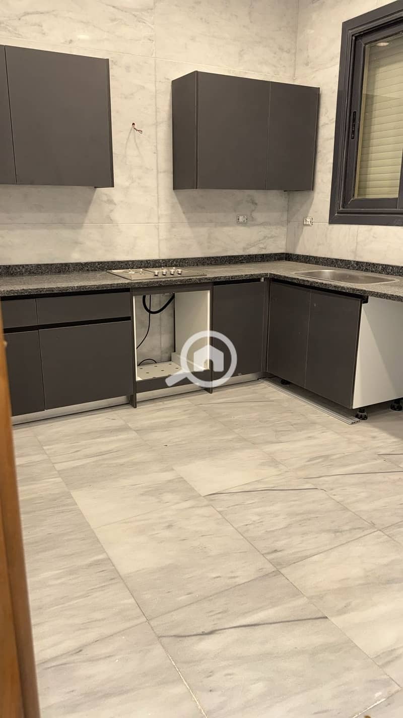 Villa for rent in Alma Compound, Sheikh Zayed. First occupancy, ultra-luxurious finishing - Więcej