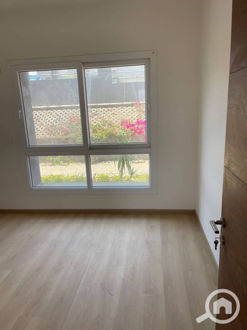 A distinctive 125-square-meter ground-floor apartment with 3 bedrooms and a garden is available for rent in Kayan Badr El Din Compound - Ansicht 3