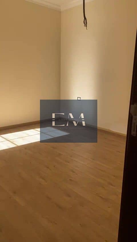 13 WhatsApp Video 2026-04-18 at 12.34. 38 - frame at 1m4s. jpg