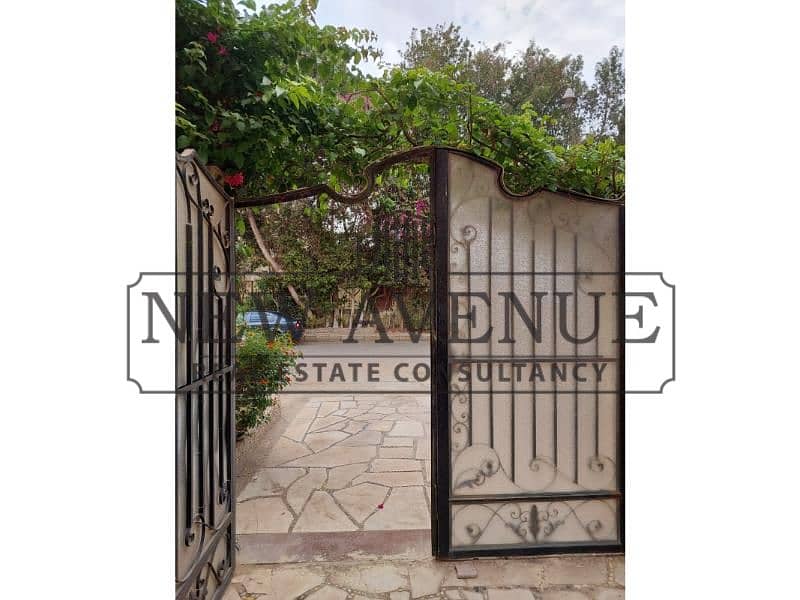 Duplex with Private Garden for Sale at Banfseg New Cairo with Prime Location Overlooking landscape Fully finished Ready to move - Więcej