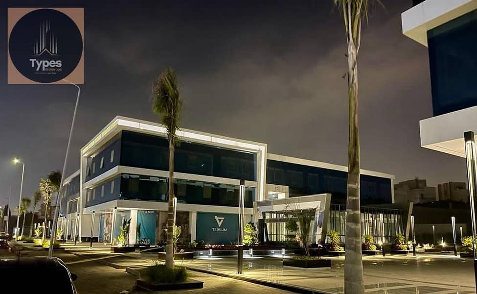 Office space for rent in Trivium Mall, Sheikh Zayed. 88 square meters, fully finished with air conditioning. - Widok 4