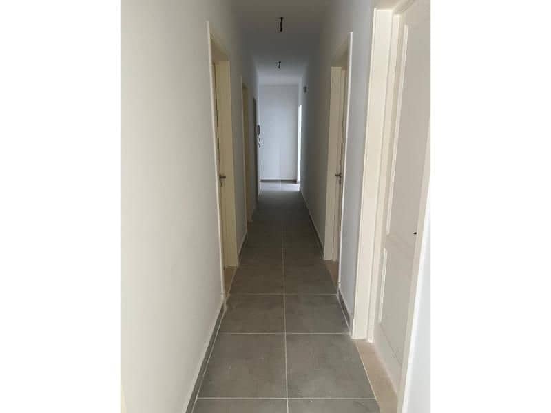 Apartment for Rent in Celia – New Administrative Capital | Green River View A distinctive apartment for rent in Celia Compound, featuring a direct vi - Więcej