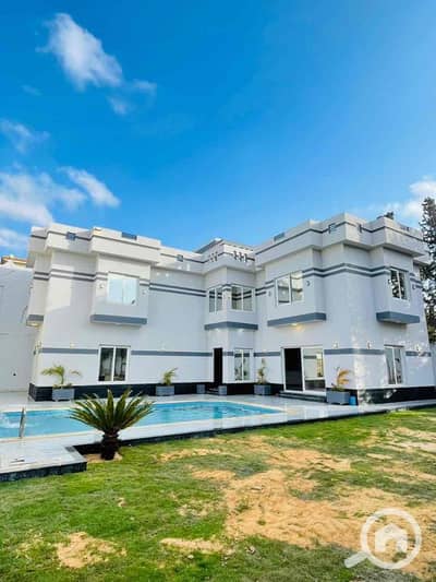 5 Bedroom Villa for Sale in King Mariout, Alexandria - 324e5f59-9e86-48ee-a4ea-706215463893. jpg 5 Bedroom Villa for Sale in King Mariout, Alexandria - 324e5f59-9e86-48ee-a4ea-706215463893. jpg