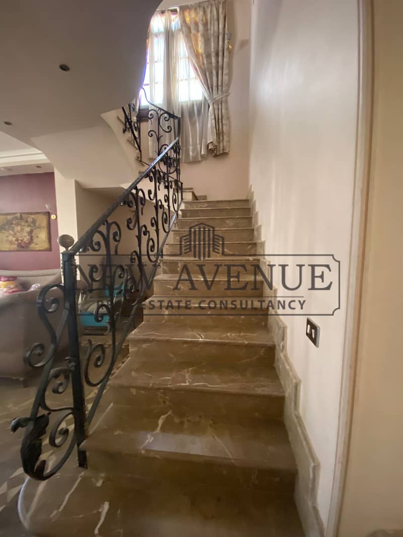 Fully finished penthouse With Roof for sale in District 2 New Cairo-Semi Furnishing -Ready To Move - Widok 6
