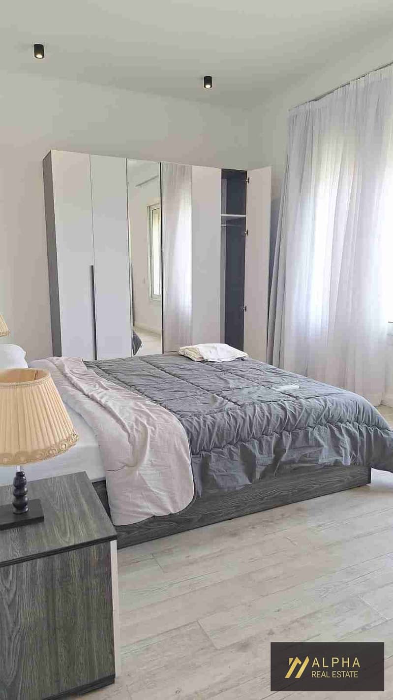 Furnished Apartment for Rent in Katameya Dunes featuring a direct golf view in a prime location within a prestigious community offering privacy tranquility and easy access to all services - Więcej