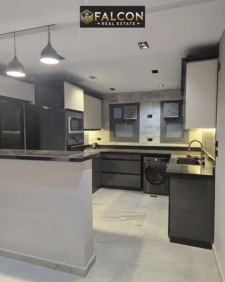 Luxuriously finished apartment with central air conditioning + garage for sale in Marriott Residence, near Almaza City Center, steps from Al-Nasr and - Widok 5