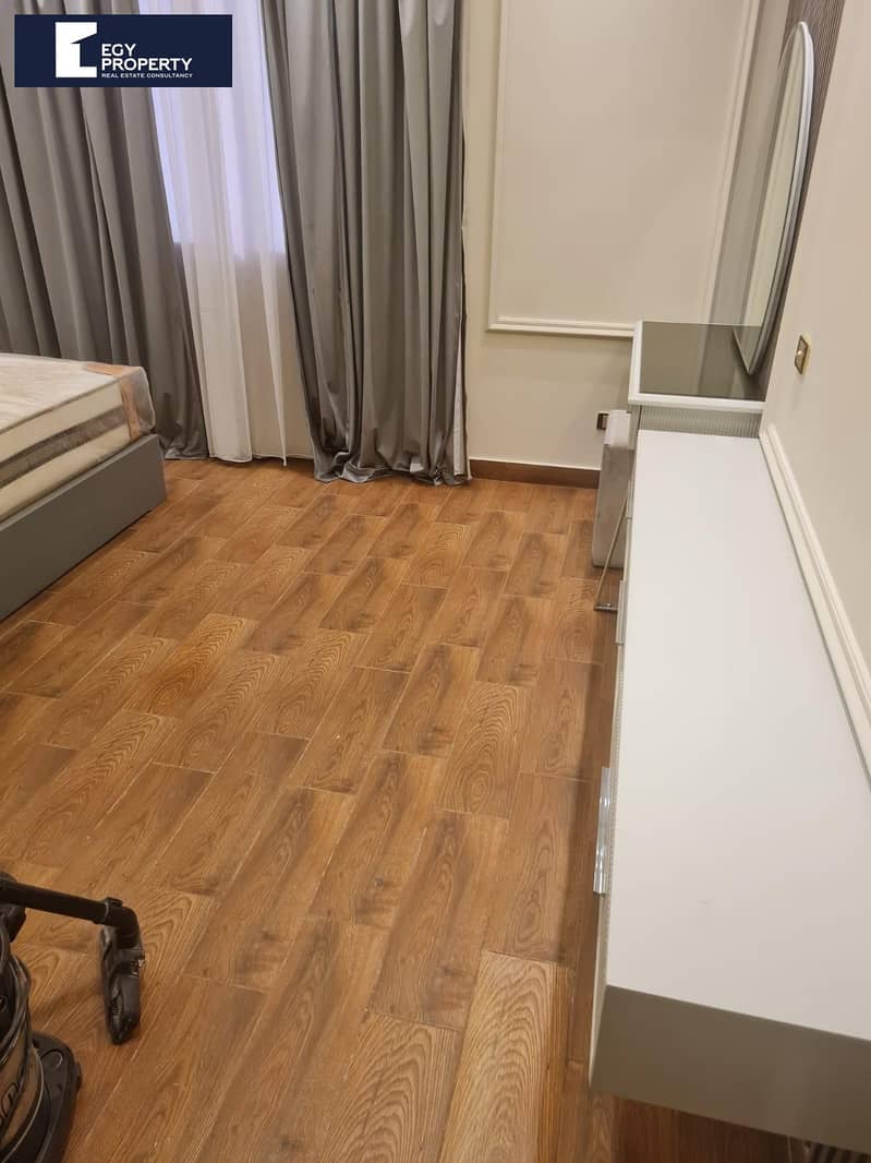 Fully Finished Luxury Apartment Ready to Move for Sale in District 5, New Cairo - Görünüm 3