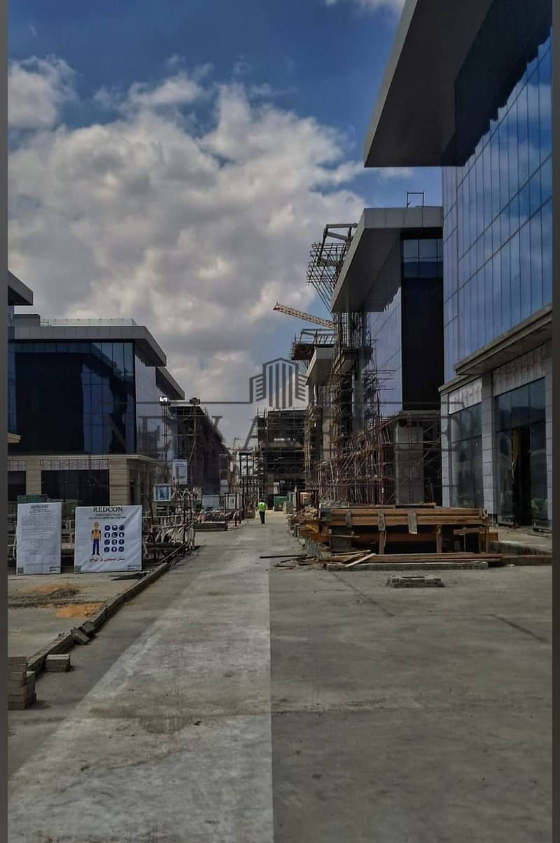 Office for sale 103 m² dircert on south 90th in front of auc – pohled 2