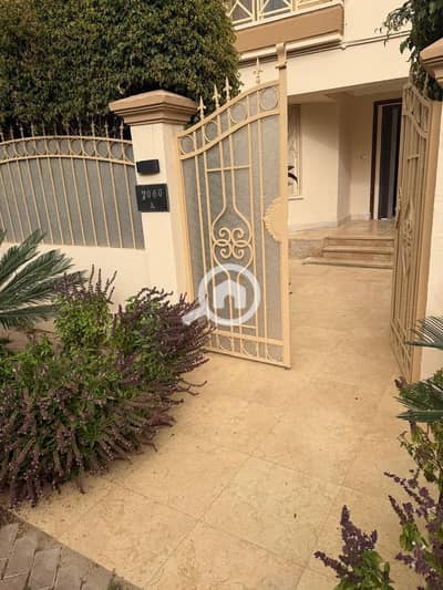 فیلا 5 غرف نوم للبيع في الشيخ زايد، الجيزة - 3. jpg فیلا 5 غرف نوم للبيع في الشيخ زايد، الجيزة - 3. jpg