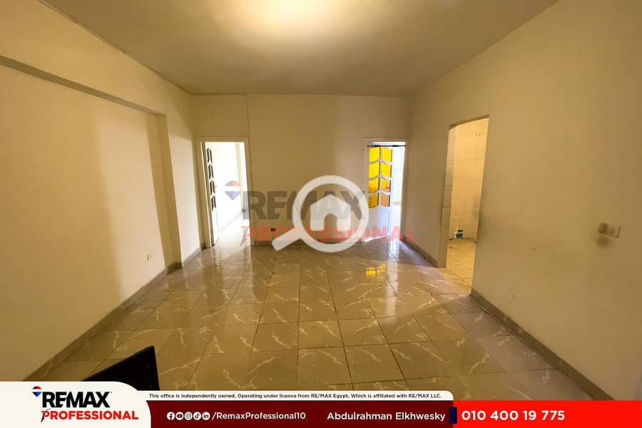 Open view steps from the sea apartment for sale in Saba Pasha - Więcej